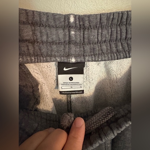 Nike Sportswear Cargo Jogger Sweatpants - Picture 8 of 11